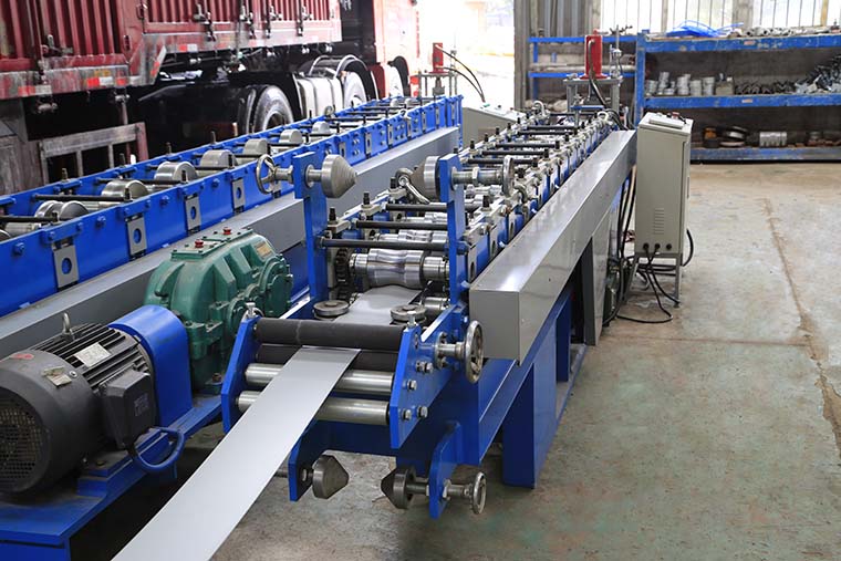  Roller Shutter Door Roll Forming Machine 